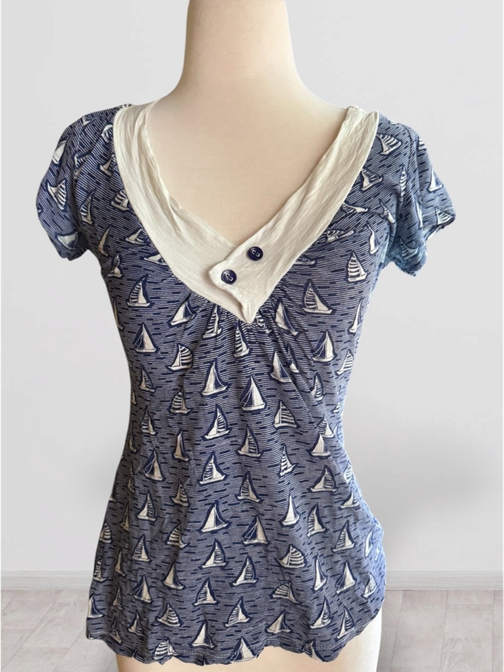 Vintage Anthropologie Porridge Blue Sailboat V-neck Tee